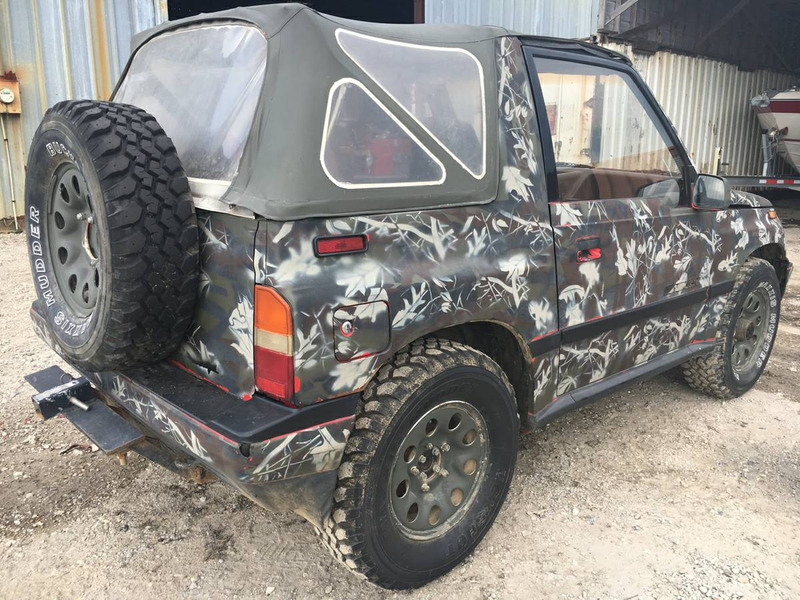 Illustration for article titled For $2,500, Could You See Yourself In This 1989 Suzuki Sidekick Hunting Truck?